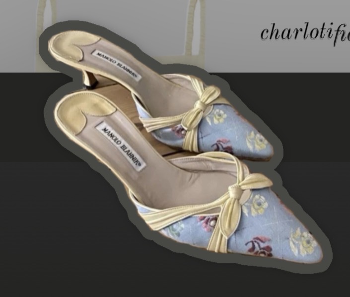 Pastel Manolo Blahnik Kitten Heel Mules